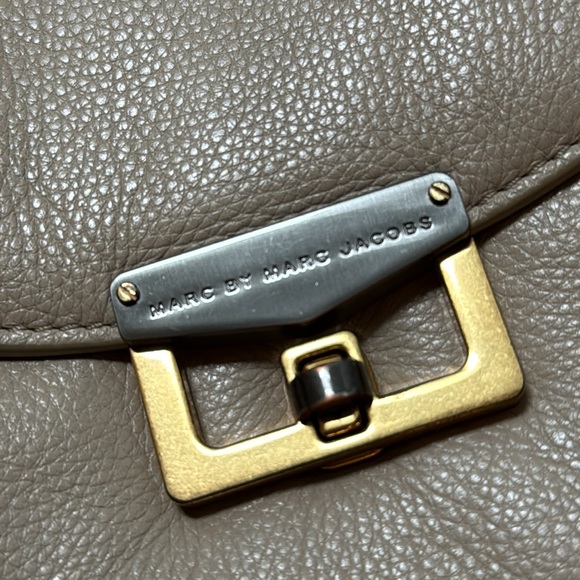 Marc by Marc Jacobs dark beige wallet on chain - Picture 5 of 9